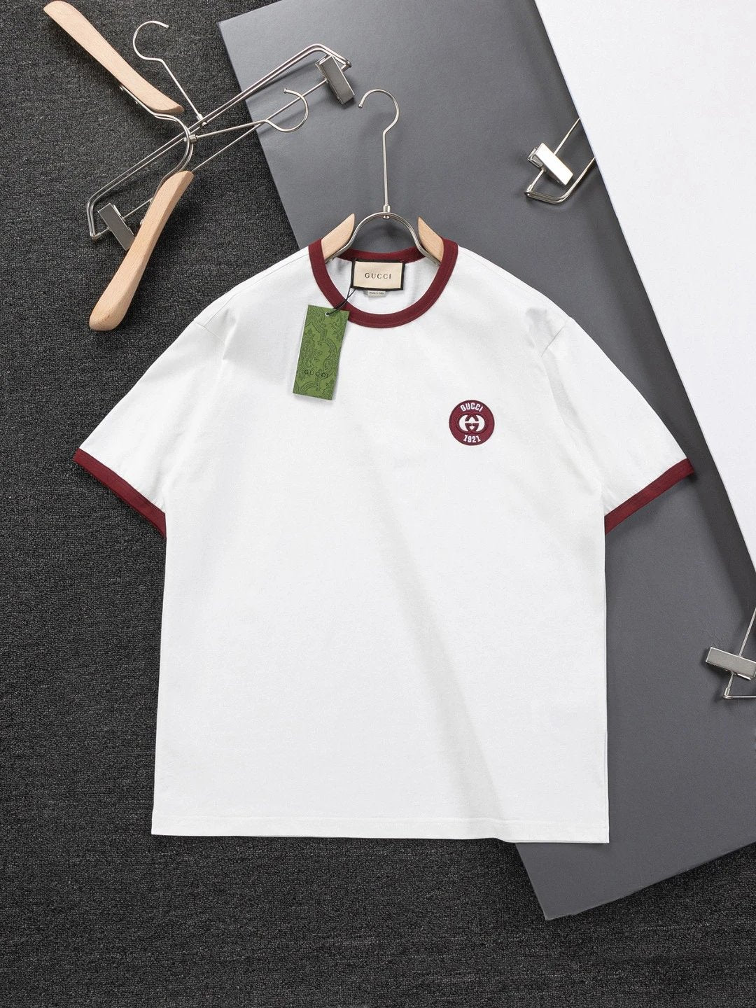 Gucci T-shirt Wine red neckline fusion double G Embroidery logo round Neck Short Sleeve25ss New Pure Cotton Unisex Style T T-shirt OS Loose Fit Base Shirt Half Sleeve T-Shirt Top Half Sleeve
