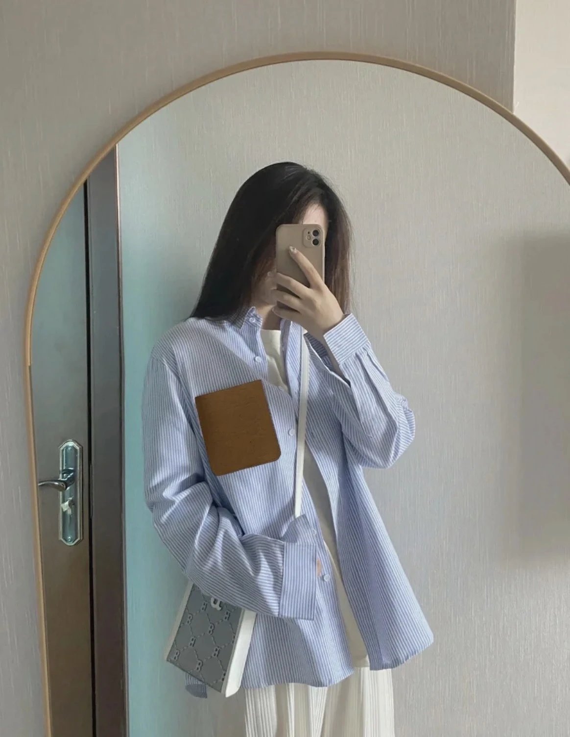 LOEWE Shirt Pocket Button Striped Shirt Loose Casual Long Sleeve Shirt with Leather Label os Cardigan Jacket Unisex Inner Layer24ss Autumn and Winter New Products