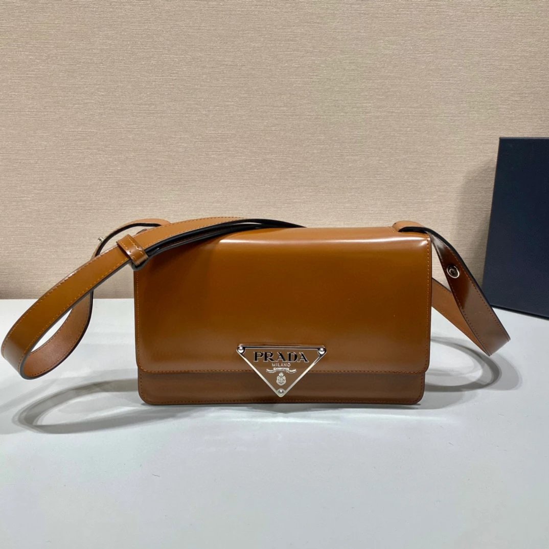 PRADA Bag Top version Original Order2022Autumn and Winter New Series Latest Retro Flap Bag Flap Bag Imported Cowhide Inner Sheepskin Triangle Logo Badge Messenger Bag Handbag Hand Bag Backpack Shoulder Bag Messenger Bag Women's Bag Women's Bag1BD321