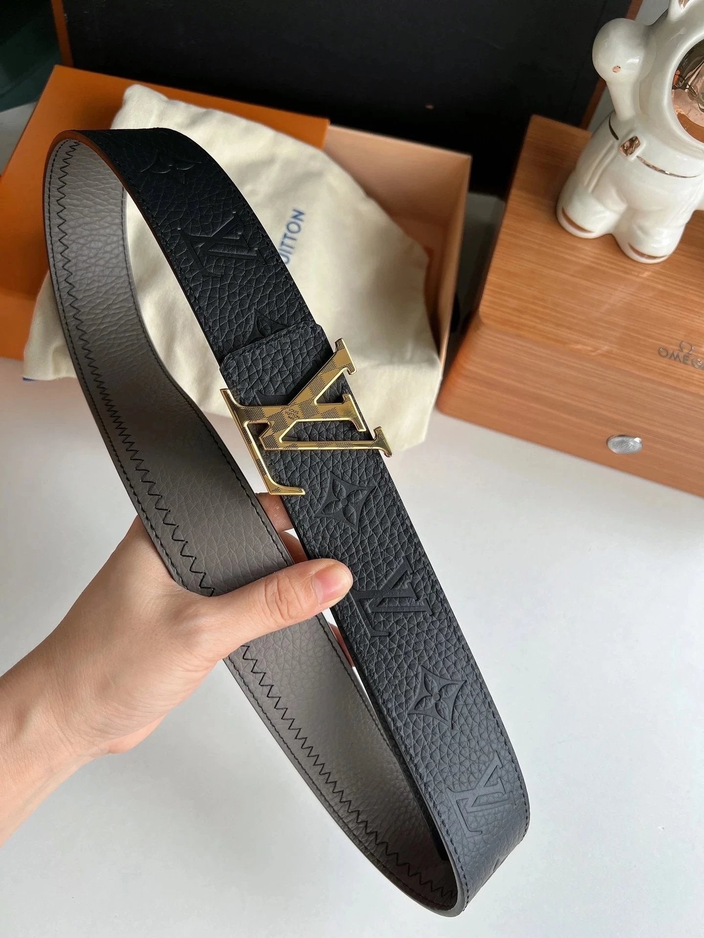 Louis Vuitton LV Belt Top version 【Counter Quality】The Most New Belt4.0cm Men's Belt Metal Buckle Men's Leather Belt with Classic Presbyopic Checkered Belt with Genuine Goods Packaging No Problem in and out of the Counter Versatile Casual Fashion Formal W