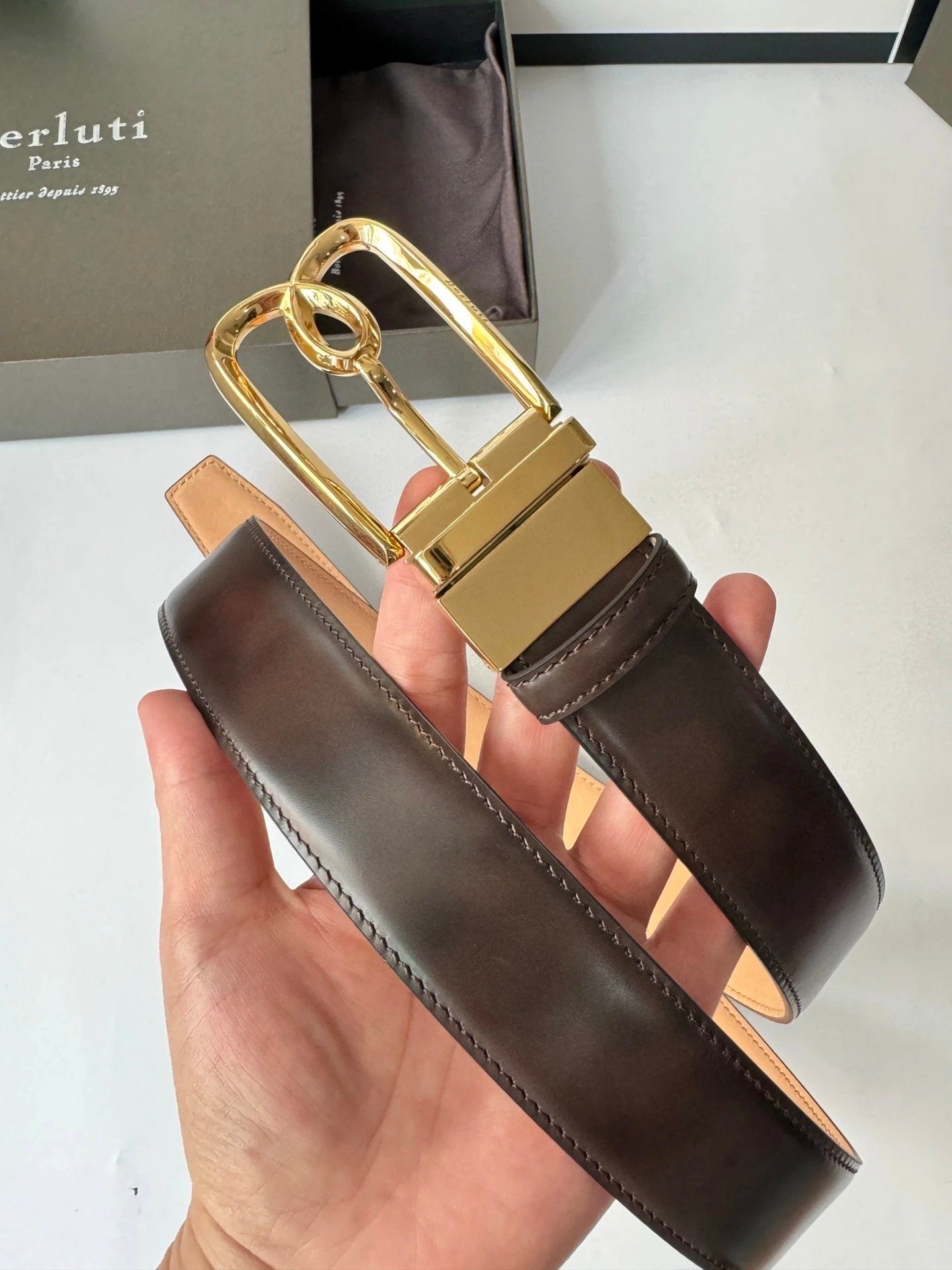 Berluti Belt Top version Original Single Men's New High-End Double-Sided Belt Waist Belt Pure Steel Rotating Pin Buckle Buckle Double-Sided Two-Color Totem Carving Carved Genuine Leather35mm Full Package Belt Men