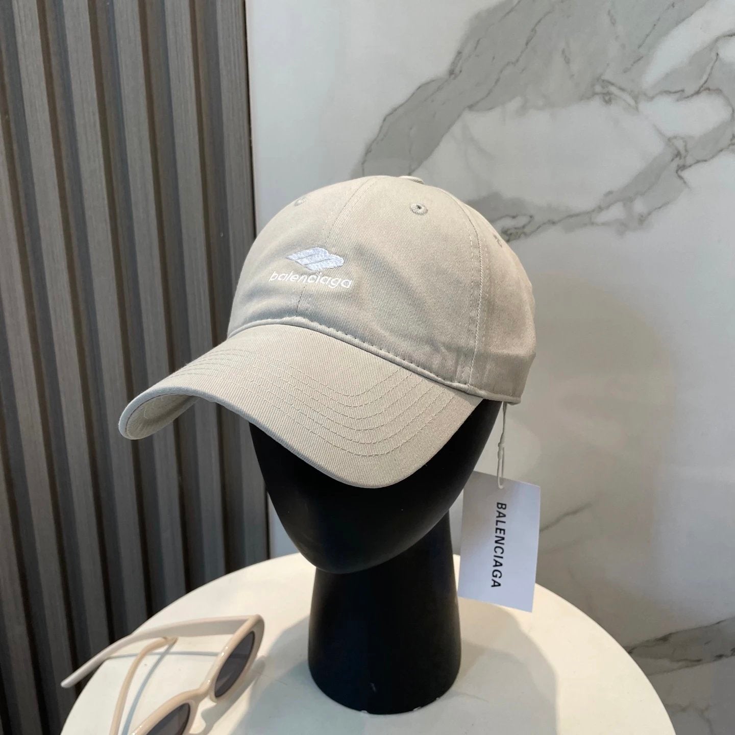 Balenciaga Hat Letter Embroidery log Baseball Cap Sunshade Sun Protection Duckbill Cap Slimming Face Curved Brim Versatile Large Head Circumference Sports Hat Unisex Couple Style