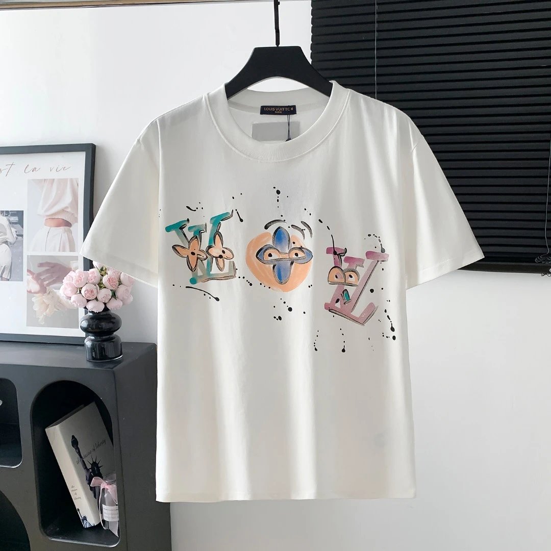 Louis Vuitton LV T-shirt Hand-painted Letter and Four-leaf Flower Print on Chest logo round Neck Short Sleeve25ss New Pure Cotton Unisex Style T T-shirt OS Loose Fit Base Shirt Top Half Sleeve T-Shirt