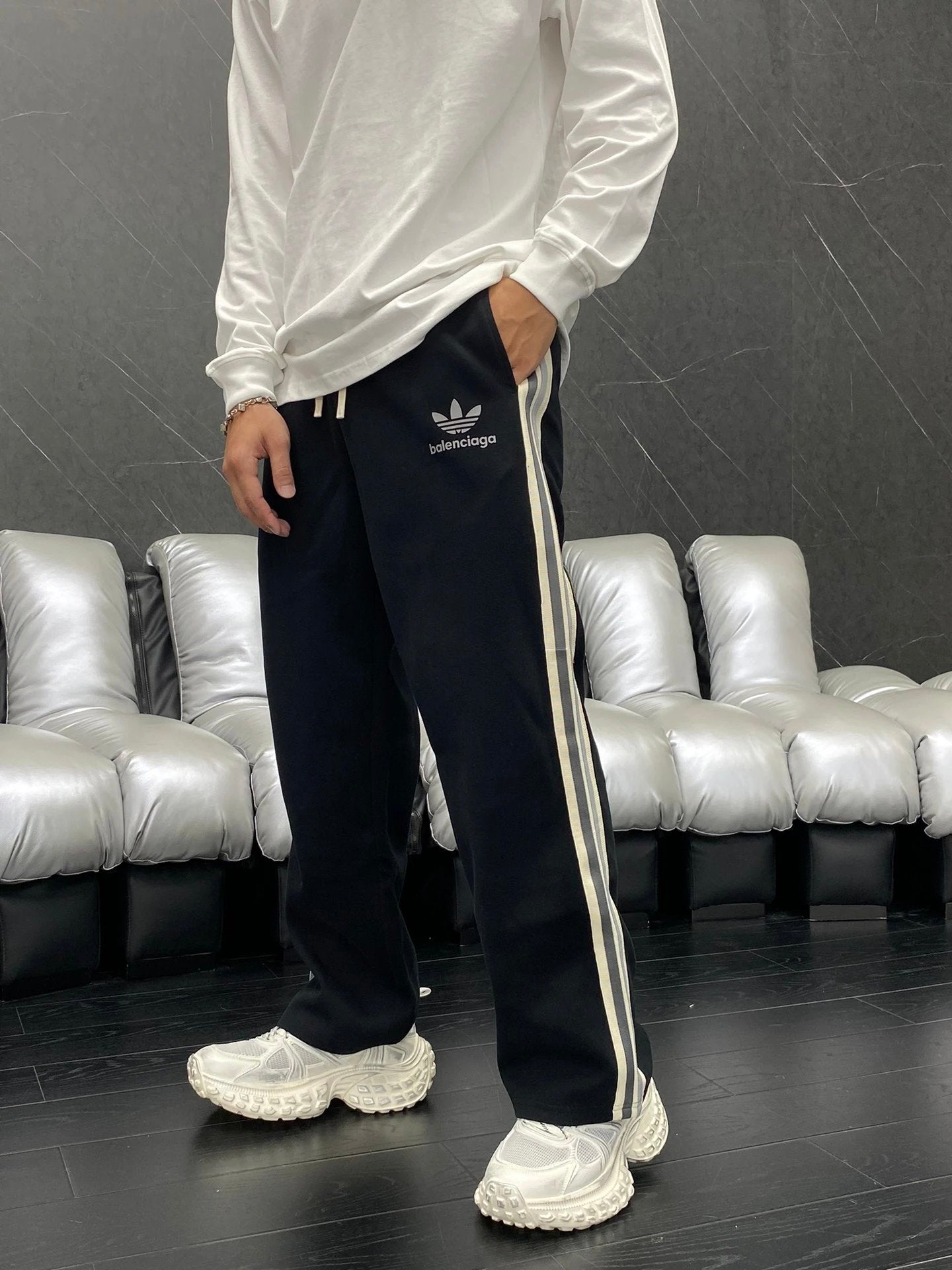 Balenciaga Sweatpants Collaboration Clover Side Tape Patchwork Straight Sweatpants Sports Pants Autumn Unisex Long Pants Drawstring Winter Loose Plus Size Casual Pants High Waist