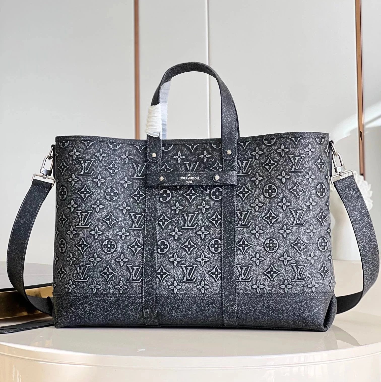 Louis Vuitton LV Men's Bag Top version 【Inspection-Free Version】Original Leather2022New M21358Archy Medium Men's Messenger Bag Men's Messenger Bag Shoulder Messenger Bag M21371ToteJourney Series Handbag Briefcase Shoulder Bag Messenger Bag Lawyer Informat