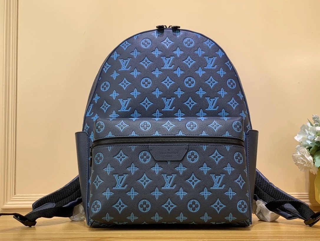Louis Vuitton LV Backpack Top version 【Level】Original Black Presbyopic Discovery Embossed Backpack Travel Bag M46553Black M46557Gray Men's Backpack Hiking Backpack New Backpack
