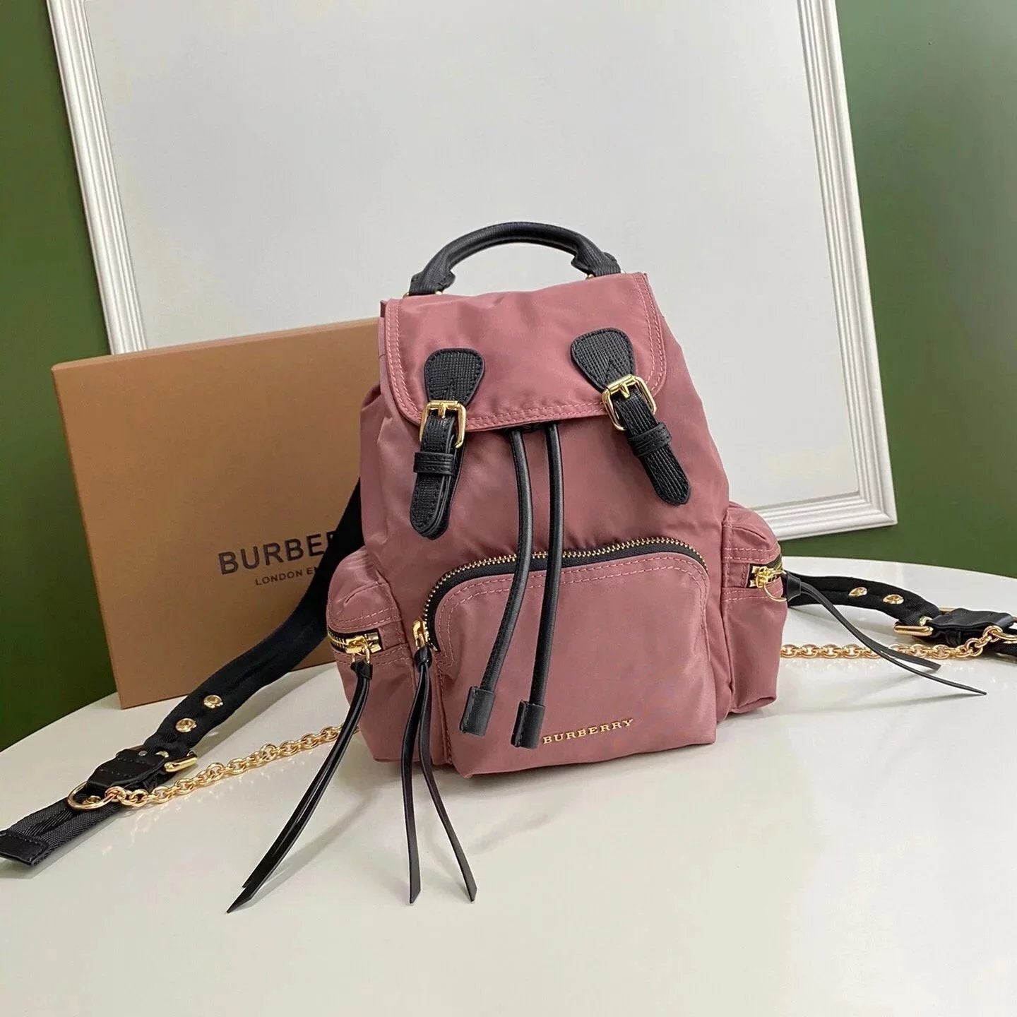 Burberry backpack Top version Backpack Military Backpack Men's and Women's Backpacks Bag Fashion Classic Original Single New Imported Nylon Cloth Waterproof Fabric Men's Bag Burberry Bag Women's Bag Large Medium Small Size
