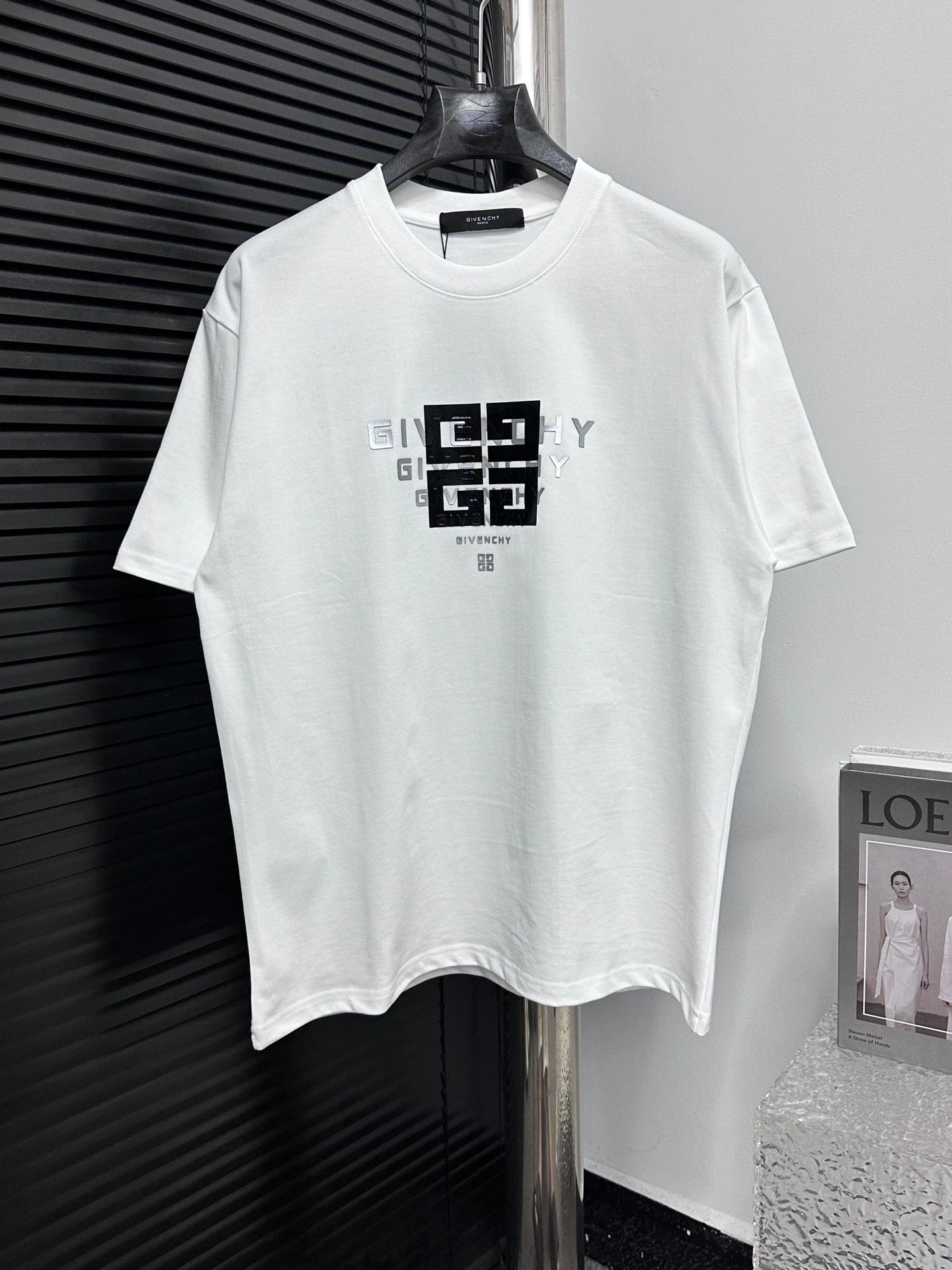 Givenchy T-shirt Chest Letter Print logo round Neck Short Sleeve25ss New Pure Cotton Unisex Style T T-shirt OS Loose Fit Base Shirt Half Sleeve T-Shirt Top Half Sleeve