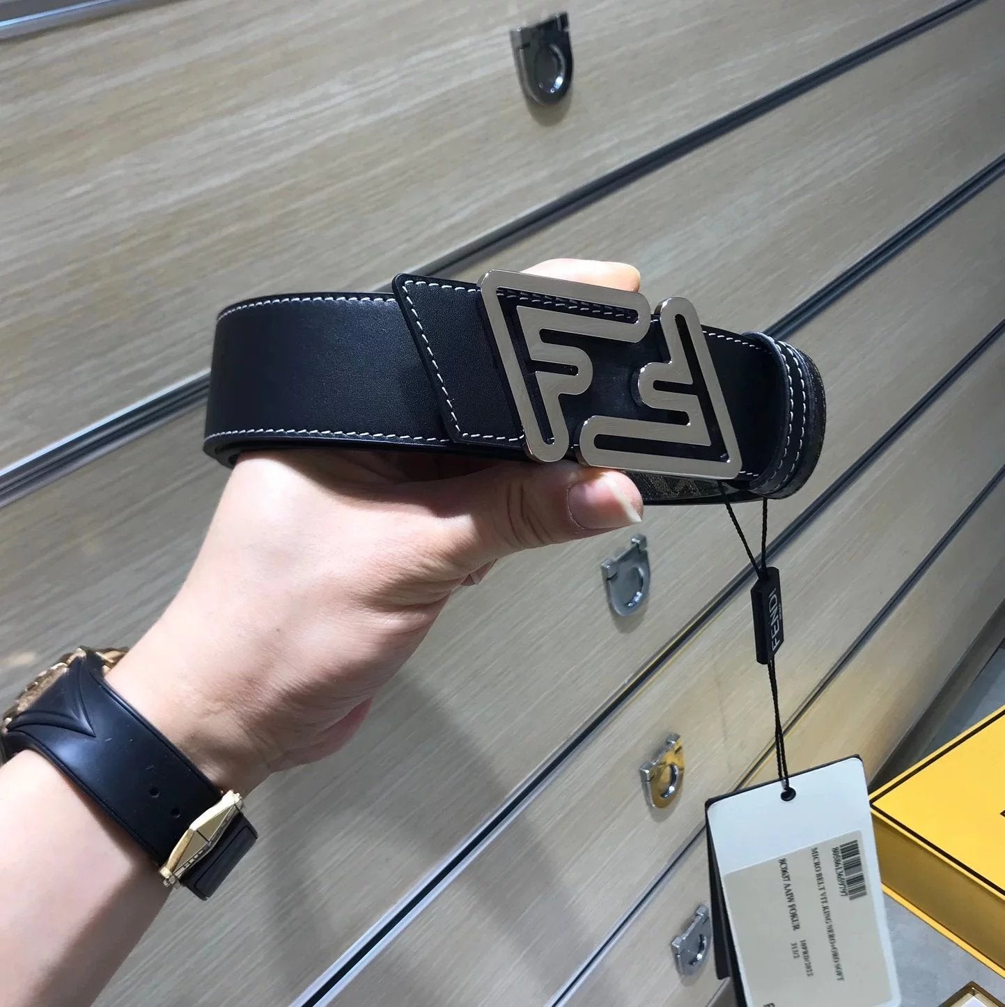 FENDI Belt Top version 【New products in stock】Belt Presbyopic Classic Double F Hollow Belt Loop Business Double-Sided Available Men's Belt