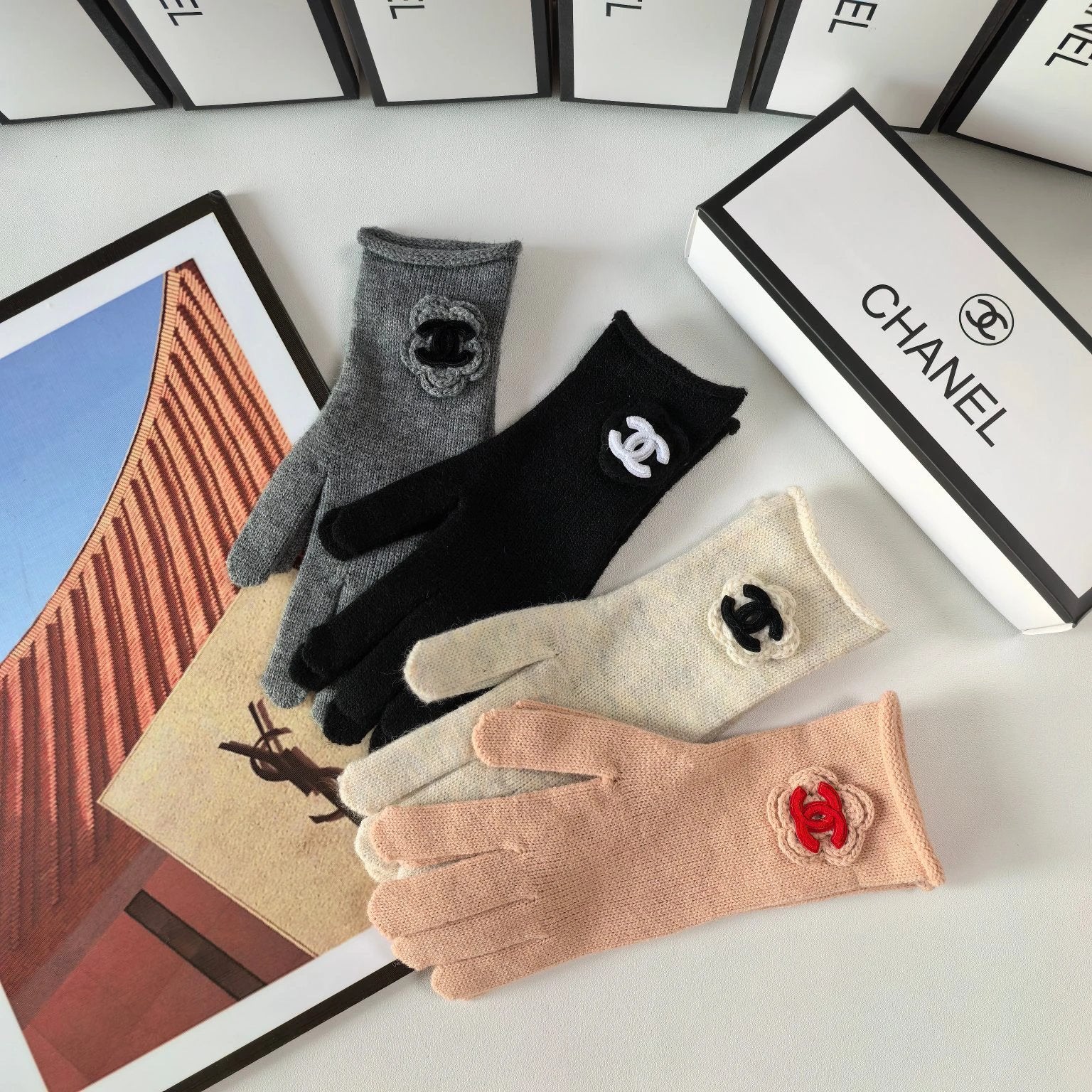 Chanel Gloves Knitting Wool Gloves with Packaging High Quality Fashion Fashion Brand
Camellia Gloves,