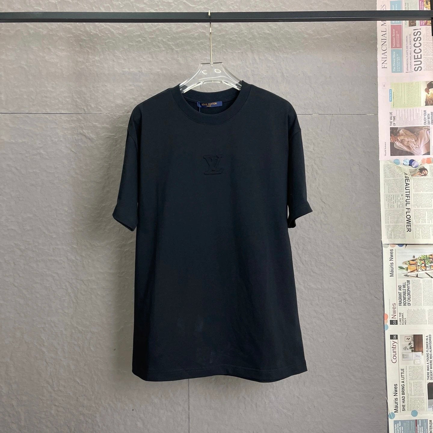 Louis Vuitton LV T-shirt Chest Emblem3D 3D Embossed Letters logo round Neck Short Sleeve25ss New pure cotton T Unisex T-Shirt OS Drop Shoulder Loose Fit Base Shirt Top T-Shirt Short Sleeve