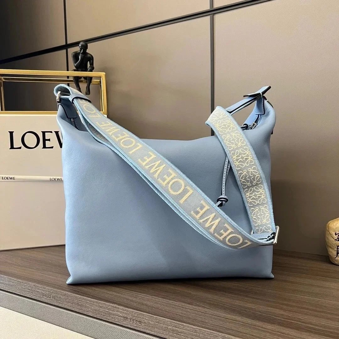 LOEWE Backpack Top version 【Premium Version Original Leather】2022New Men's Bag Soft Smooth Cow Leather and Figured Cloth Cubi Handbag Men's Lunch Box Bag Crossbody Bag Shoulder Bag Messenger Bag Can Be Put13Inch Computer Bag Large Capacity Travel Bag LOEW