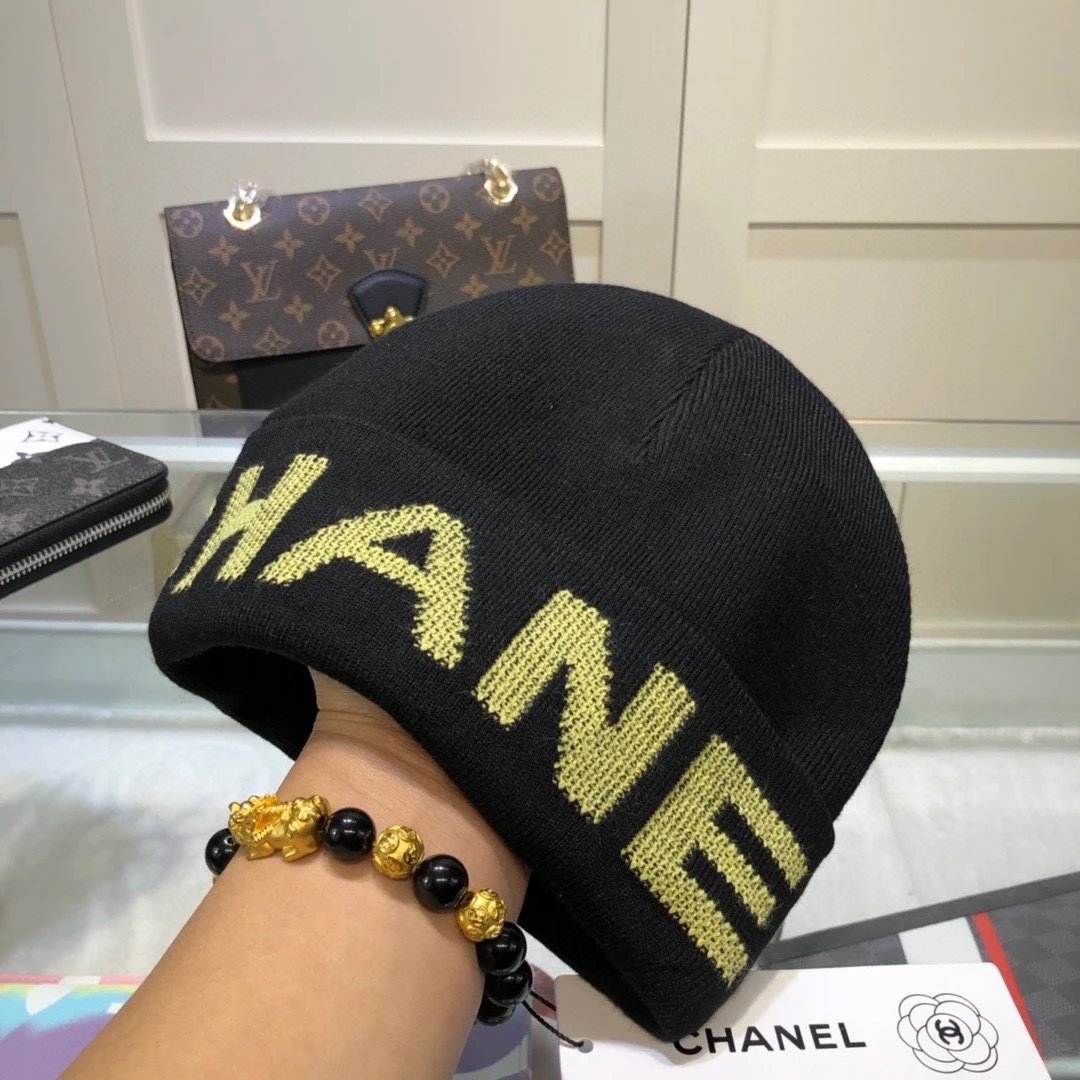 Chanel Hat Fashion Hat Double Cashmere Wool Knitted Hat Quality Bar,Autumn and Winter Big Logo The Match Is Really Perfect,The Design Style Is Even Higher!