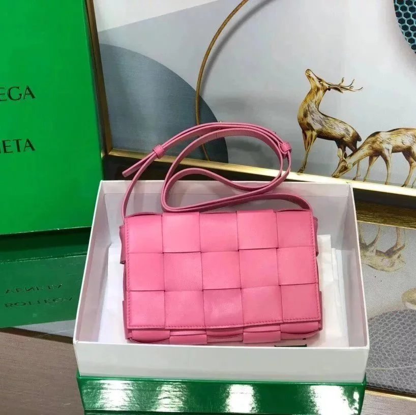 Bottega Veneta Women's Bag Top version 【Special Cabinet Version】Woven bag CROSSBODY Square Bag Pillow Bag(Lambskin)Rubik's cube bag Cassette15Plaid Woven Bag Original Leather Handbag Waist Bag Chest Bag Shoulder Messenger Bag Unisex Men's and Women's Bags