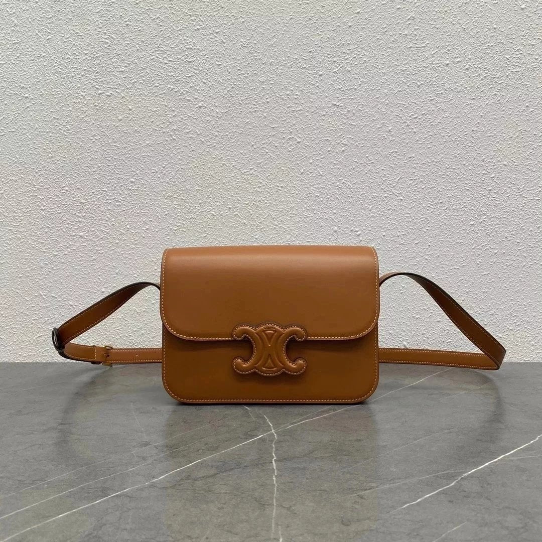 Celine women's bag Top version 【Super Original】Ce Home New Relief Arc De Triomphe Square Bag New Triomphe Arc De Triomphe Bag Crossbody Bag Box Small Square Bag Shoulder Bag Women's Bag199223Medium22cm199233Small Size18cm