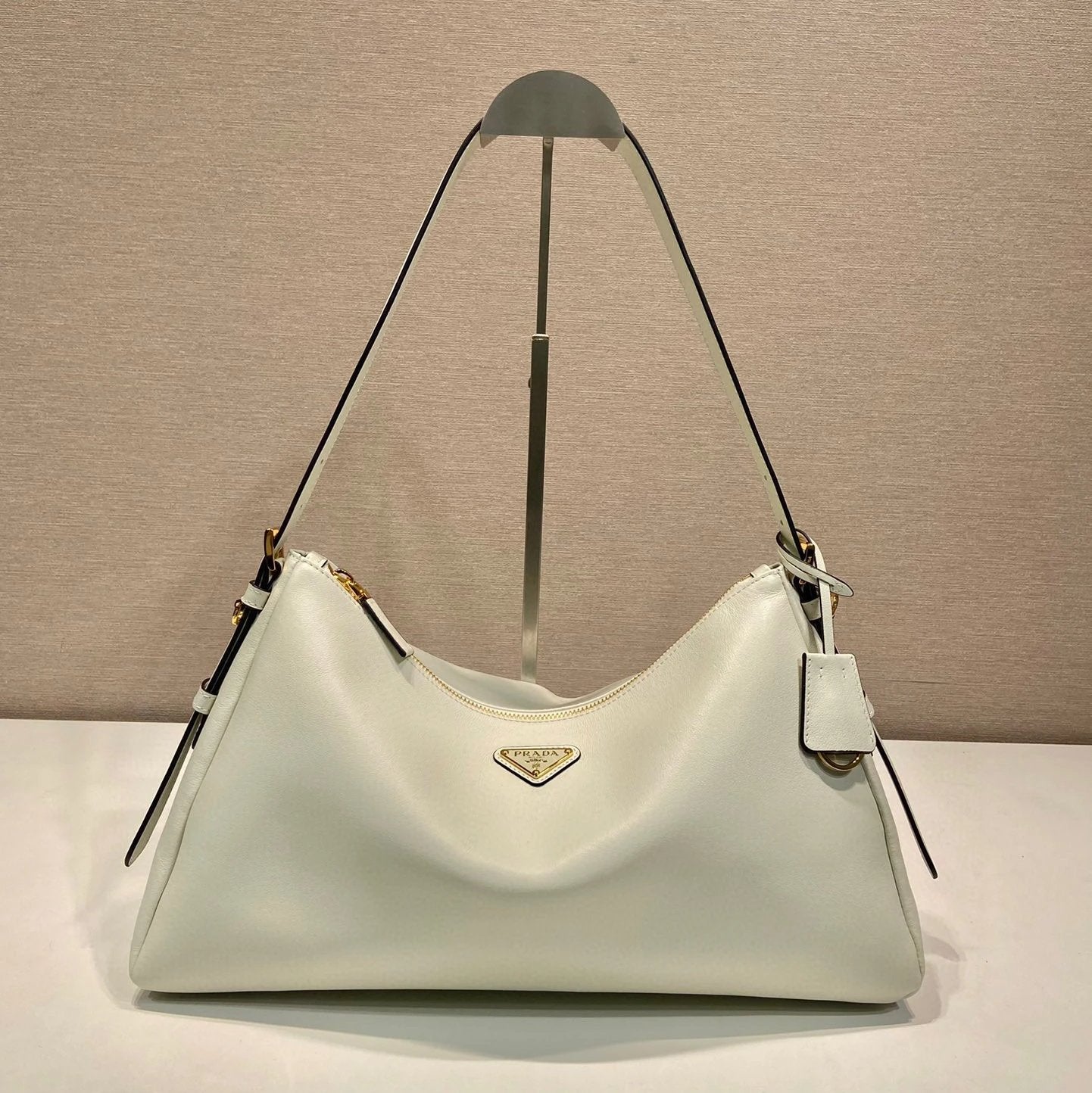 PRADA Bag Top version Latest Aimee Underarm Bag Imported Calfskin Enamel Metal Triangle Logo Zipper Open and Close Leather hobo Bag Handbag Shoulder Bag Large1BC228