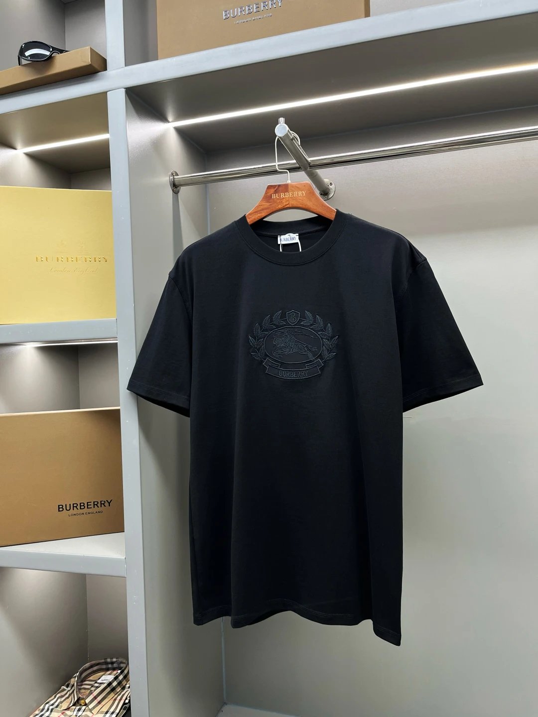 Burberry T-shirt Oak Tree Patch Embroidery logo round Neck Short Sleeve25ss New pure cotton T Unisex T-Shirt OS Loose Fit Base Shirt Top Half Sleeve T-Shirt