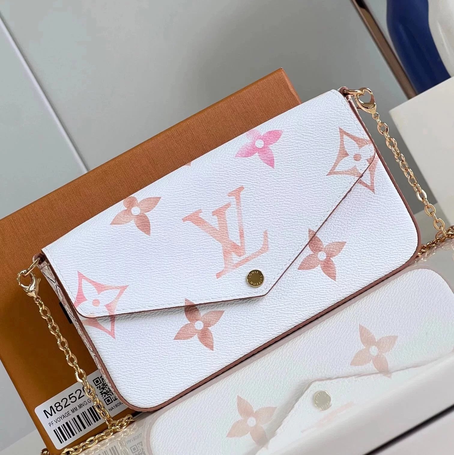 Louis Vuitton LV Wallets/Clutches Top version 【Exclusive Real Shot】Brand New White Silk Screen GiantMonogram Printing Series Cosmetic Bag Wallet Card Bag Genuine Leather Women's Bag