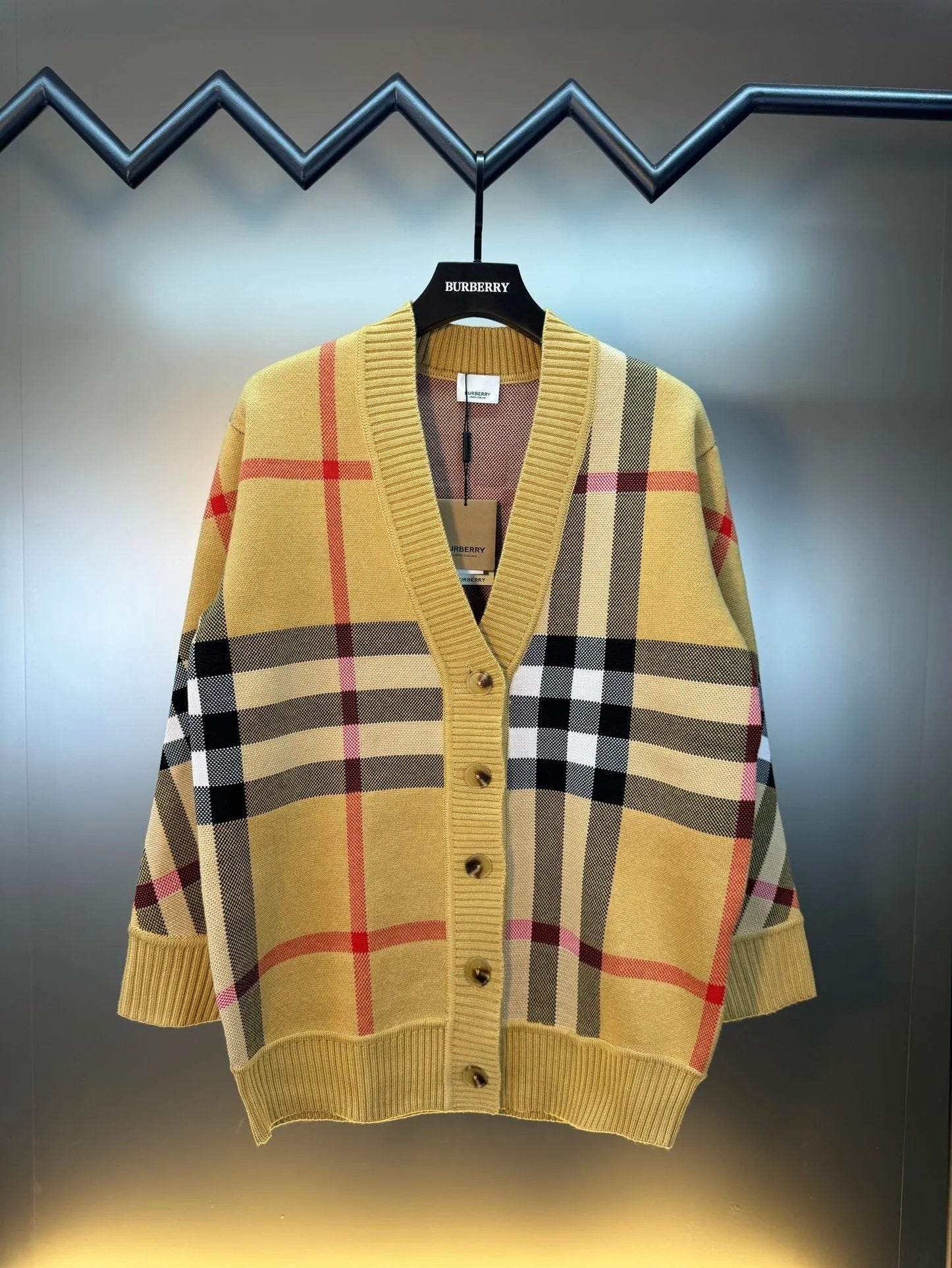 Burberry Sweater Classic Large Plaid Wool Cardigan Sweater800Thickened Warm Sweater Large V Unisex Jacket Coat for Men and Women24ss Autumn and Winter New Products