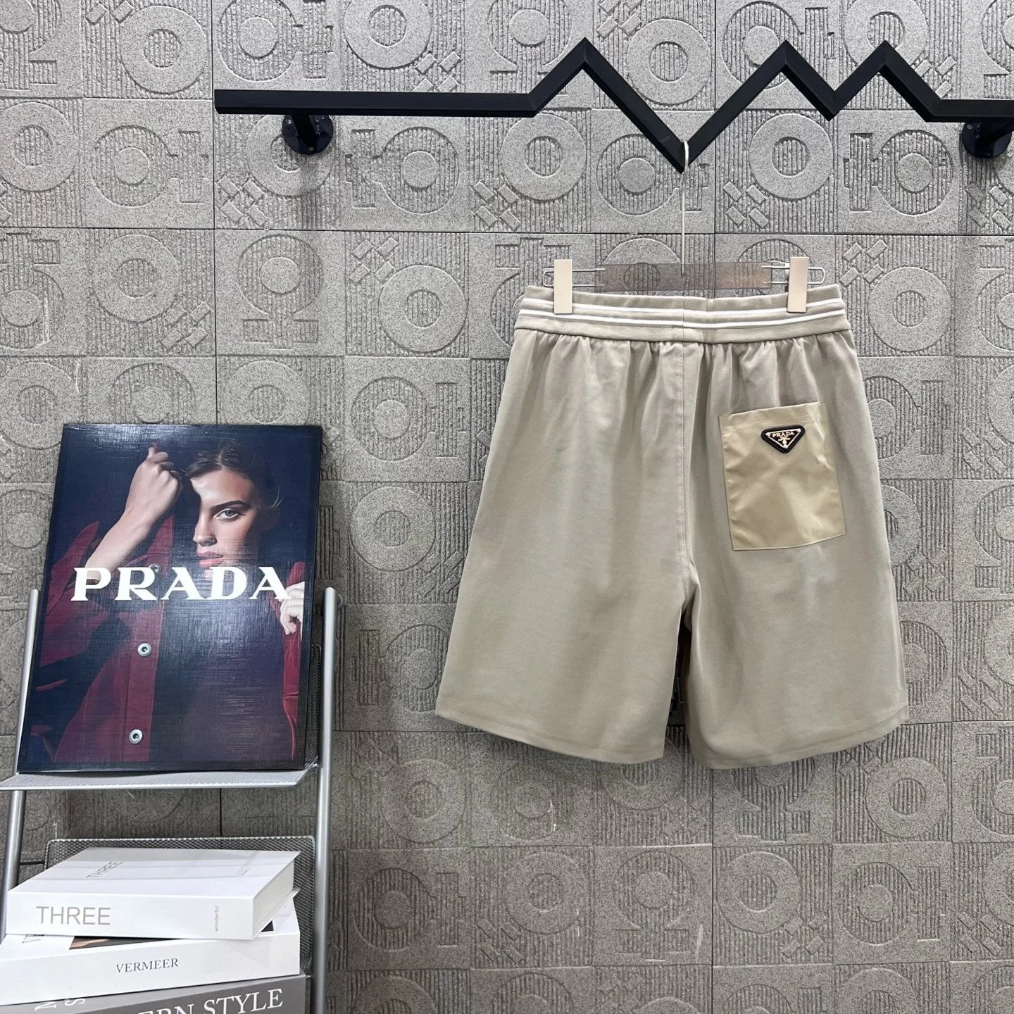 PRADA Shorts Back Pocket Triangle Logo logo Five-point Shorts25ss New Drawstring Casual5Two-Piece Casual Sweatpants Summer Pants Unisex Pure Cotton Sweatpants