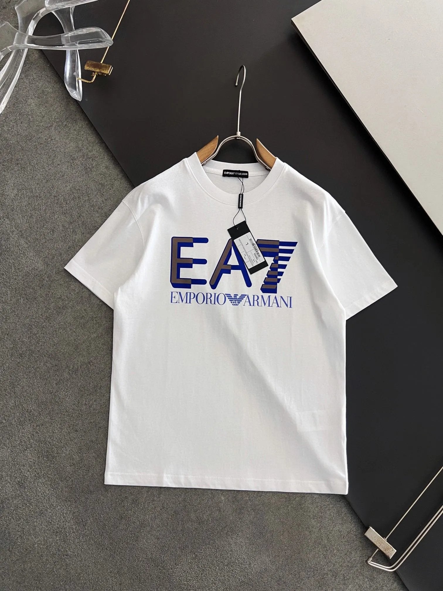 Armani T-shirt Unique Letter Printing on Chest and Chest logo round Neck Short Sleeve25ss New pure cotton T Unisex T-Shirt OS Loose Fit Base Shirt Top Half Sleeve T-Shirt