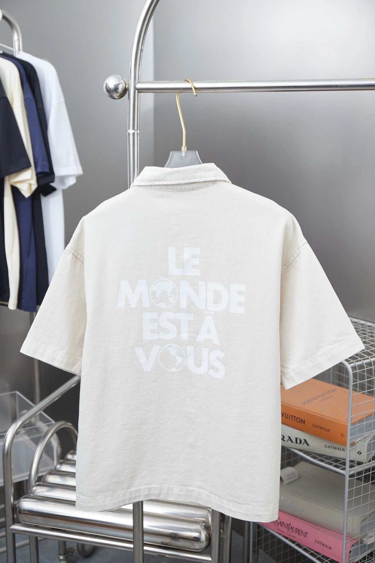 Louis Vuitton LV Shirt Back Flocking Earth Letter Print logo Shijia Turn-down Collar Short Sleeve Shirt Versatile Business Unisex Casual Slim Fit Jacket