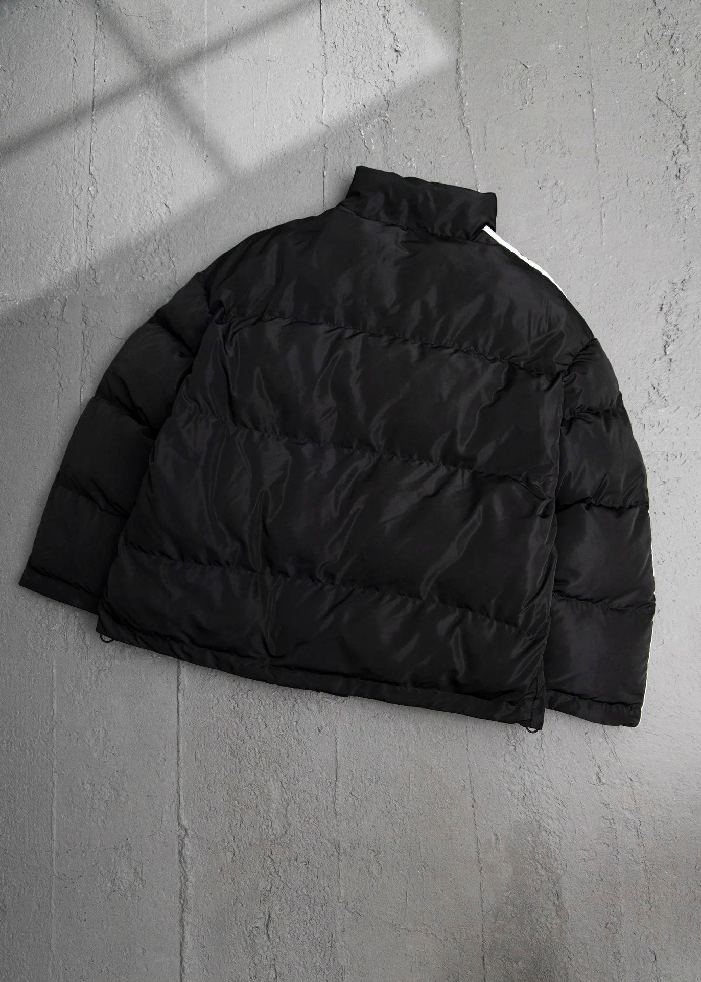 Balenciaga Down Jacket Collaboration Runway Style Three-Stripe Cocoon Down Cotton Jacket Casual Loose Stand Collar Short Bread Jacket os Unisex Cotton Jacket24ss New Winter Products