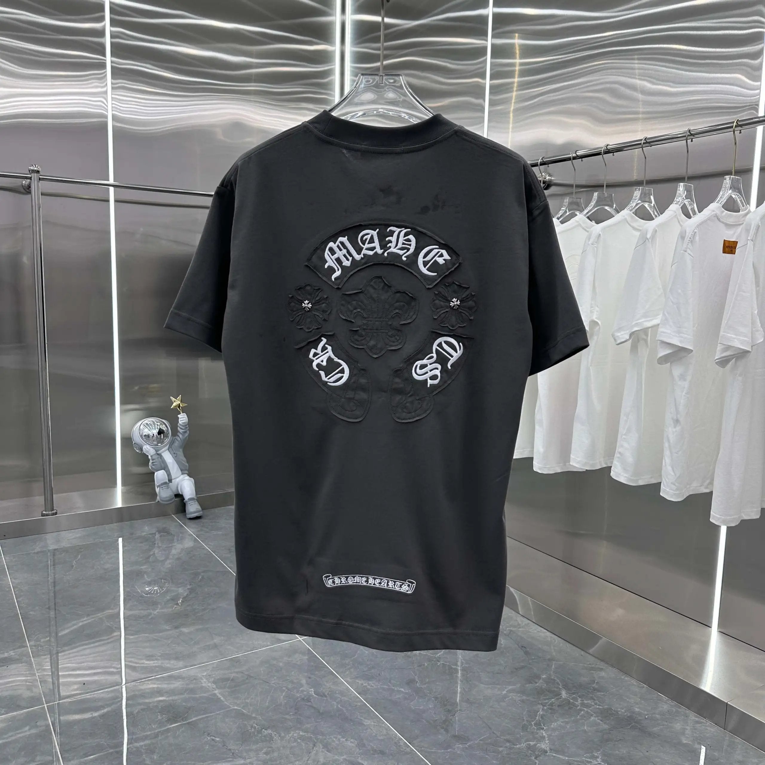 Chrome Hearts T-shirt Horseshoe Patchwork Burnt Flower+Hardware Accessories Round Neck Short Sleeve25ss New Pure Cotton Unisex Style T Casual T-Shirt Base Layer Shirt OS Loose Fit Half Sleeve Top Plus Size