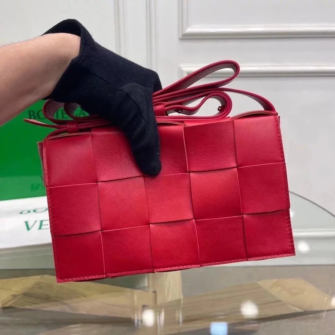 Bottega Veneta Women's Bag Top version 【Special Cabinet Version】Woven bag CROSSBODY Square Bag Pillow Bag(Lambskin)Rubik's cube bag Cassette15Plaid Woven Bag Original Leather Handbag Waist Bag Chest Bag Shoulder Messenger Bag Unisex Men's and Women's Bags