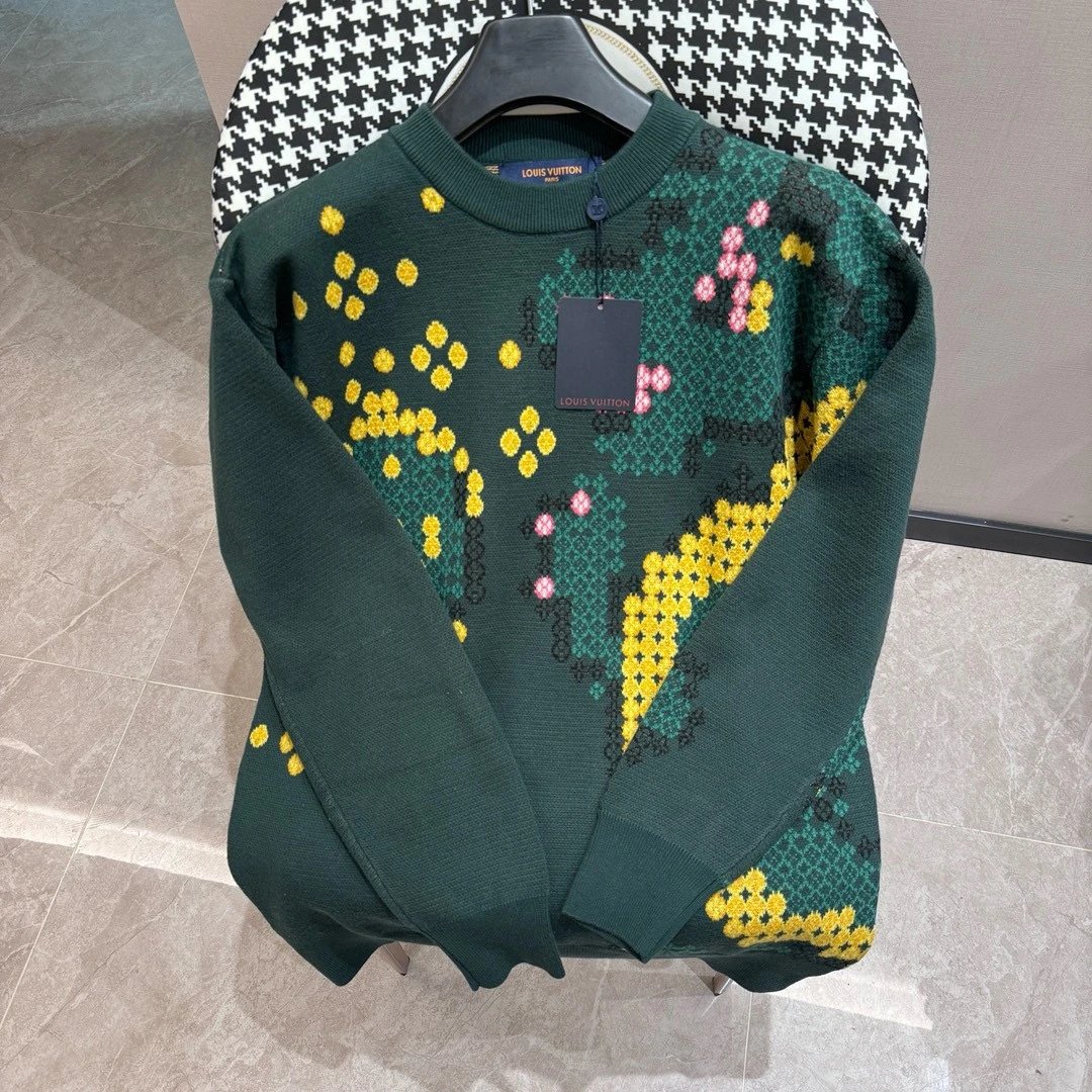 Louis Vuitton LV Sweater New Year Series Dragon Year Special Edition Crew Neck Sweater Unisex Couple Style Jacket