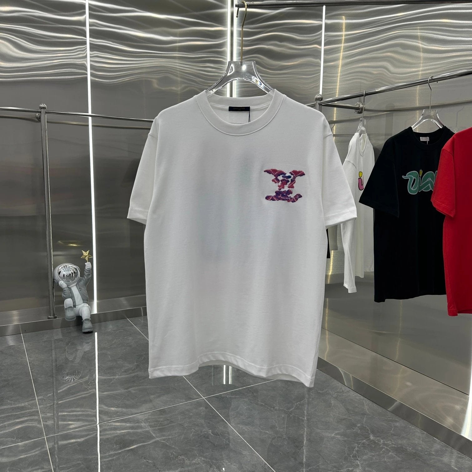 Louis Vuitton LV T-shirt Embroidered Patch logo round Neck Short Sleeve25ss New Pure Cotton Unisex Style T T-shirt OS Loose Fit Base Shirt Half Sleeve T-Shirt Top Half Sleeve