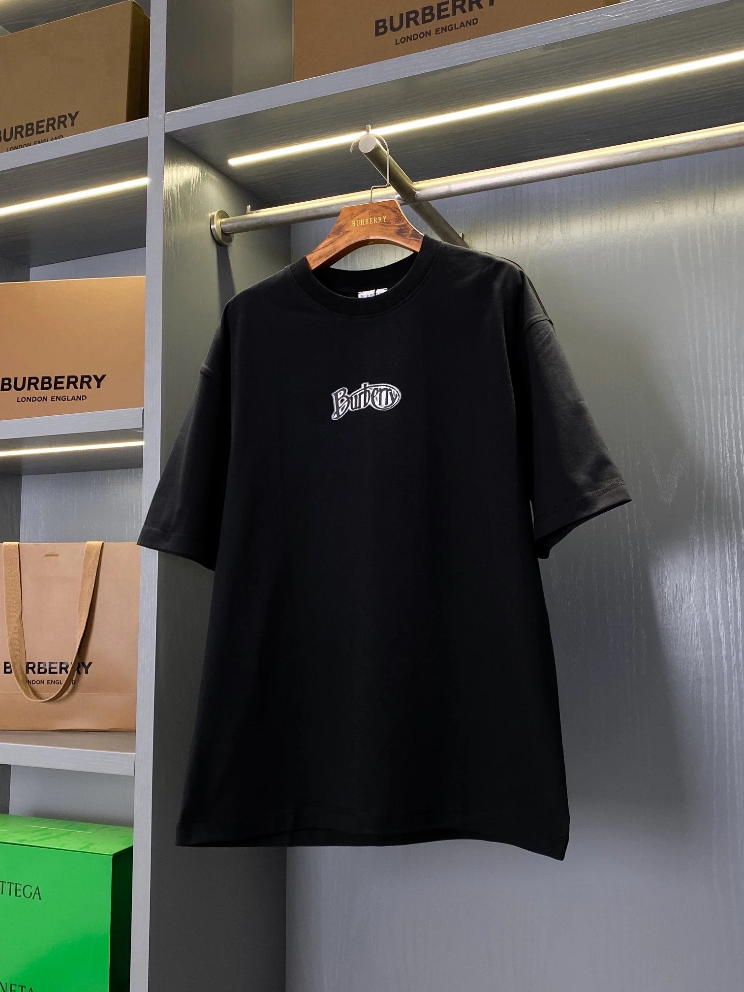Burberry T-shirt Chest Logo Print logo round Neck Short Sleeve25ss New Pure Cotton Unisex Style T T-shirt OS Loose Fit Base Shirt Half Sleeve T-Shirt Top Half Sleeve