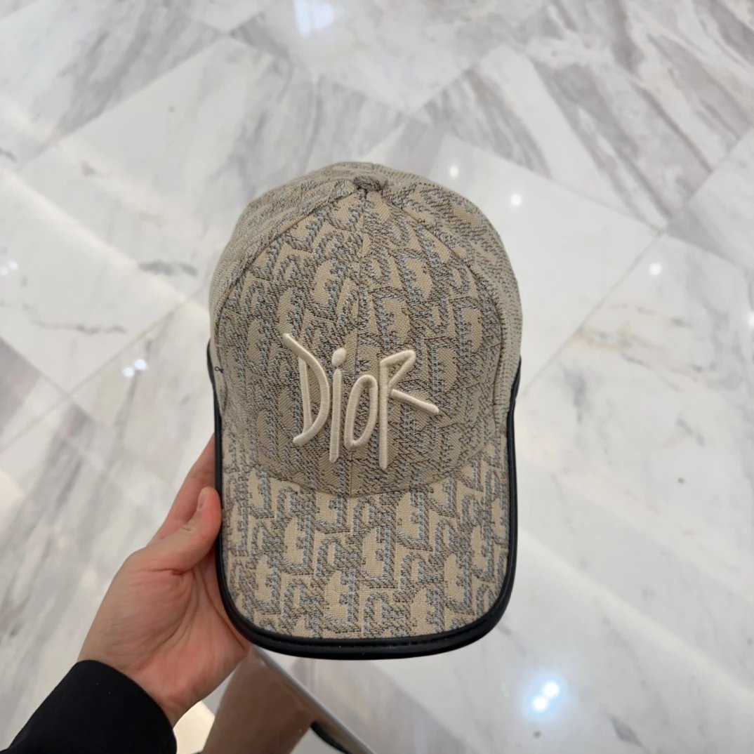 Dior Hat Presbyopic D Letters logo Baseball Cap Sunshade Sun Protection Duckbill Cap Slimming Face Curved Brim Versatile Large Head Circumference Sports Hat Unisex Couple Style