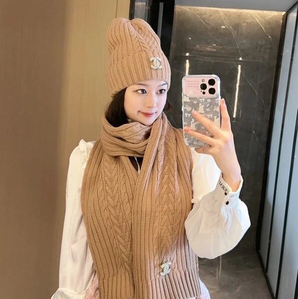 Chanel Hat Popular Official Website New Classic Suit Hat!Hat➕Scarf!Feels Great!