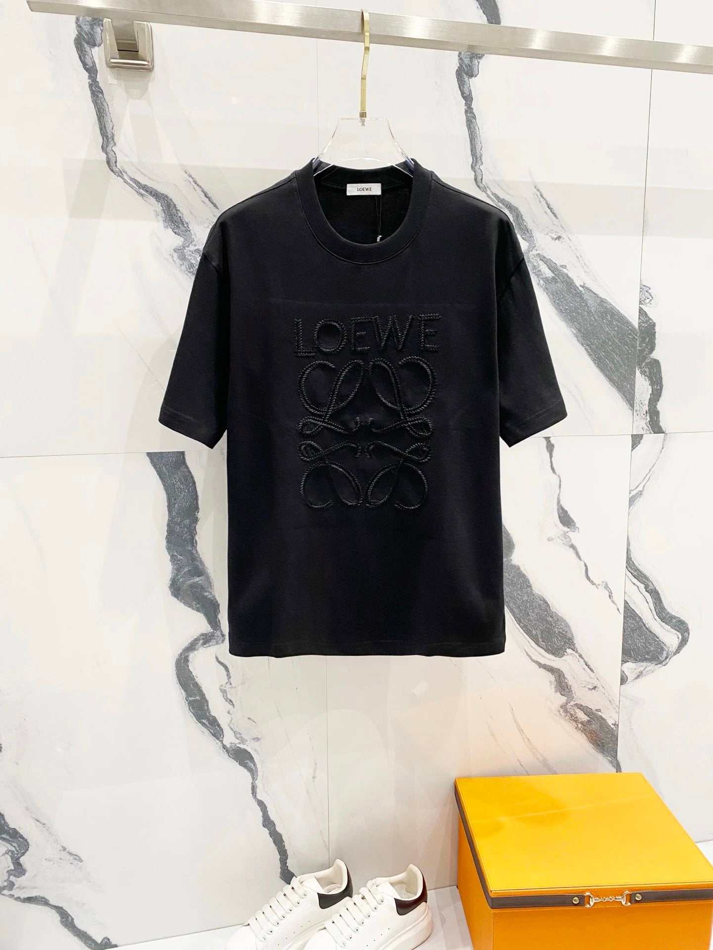 LOEWE T-shirt Large Chest Logo Embroidery logo round Neck Short Sleeve25ss New Pure Cotton Unisex Style T T-shirt OS Loose Fit Base Shirt Top Half Sleeve T-Shirt