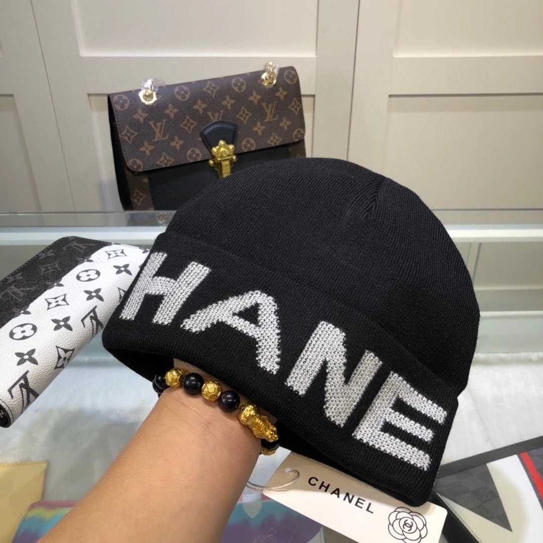 Chanel Hat Fashion Hat Double Cashmere Wool Knitted Hat Quality Bar,Autumn and Winter Big Logo The Match Is Really Perfect,The Design Style Is Even Higher!