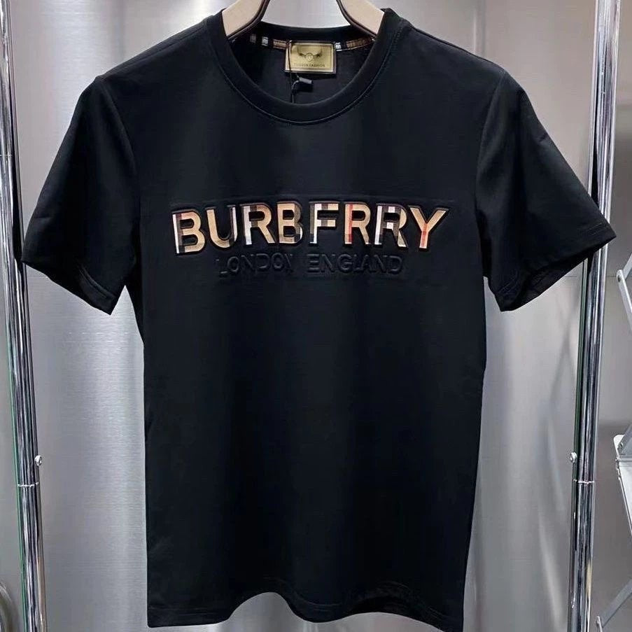 Burberry Clothing B War Horse T-shirt Sweater Collection