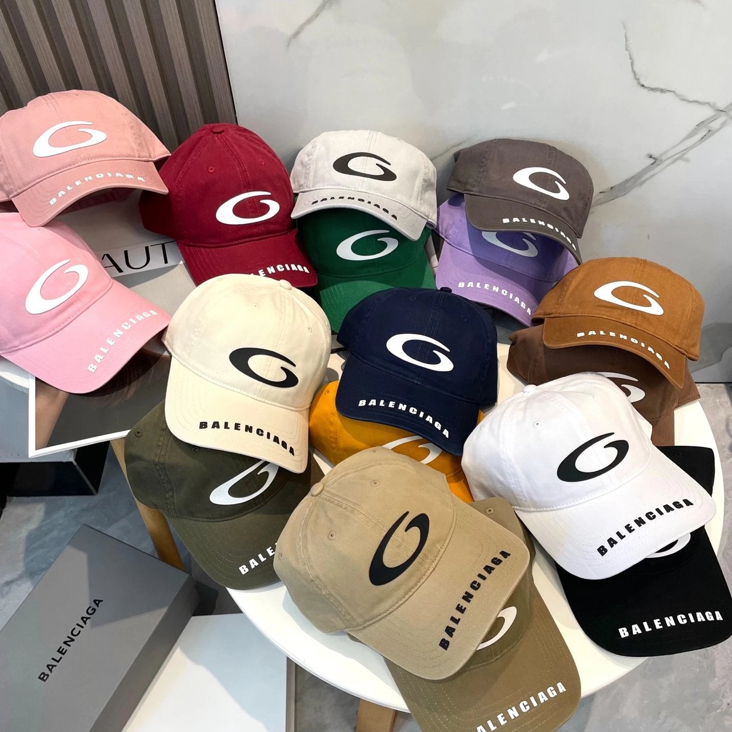 Balenciaga Hat Letters logo Baseball Cap Sun Protection Visor Cap Large Head Circumference Versatile Sports Hat Slimming Face Curved Brim Unisex Couple Style
