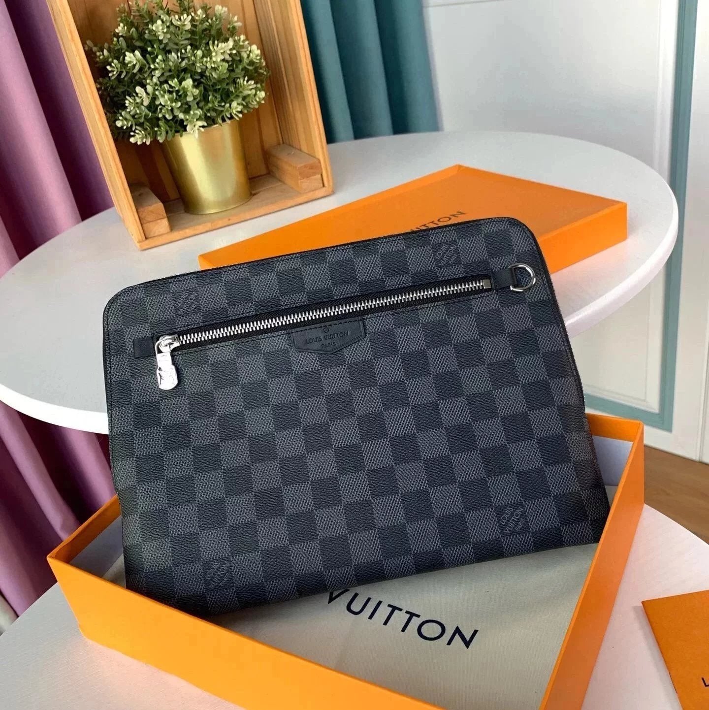 Louis Vuitton LV Wallets/Clutches Top version 【**Original Leather】M60417NEWPOUCH Men's Clutch Clutch Purse Wallet Men's Clutch Underarm Bag Envelope Package Wash Bag Men's Bag