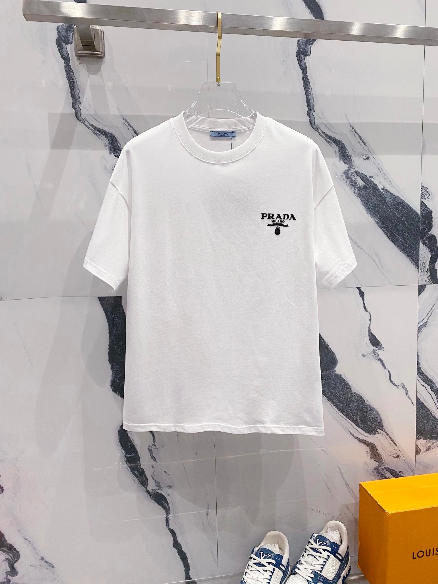 PRADA T-shirt Simple Silicone Three-Dimensional Letter Small Icon LOGO Design round Neck Short Sleeve Cotton Men and Women Same Style T T-shirt OS Loose Fit T-Shirt Casual Simple Base Shirt