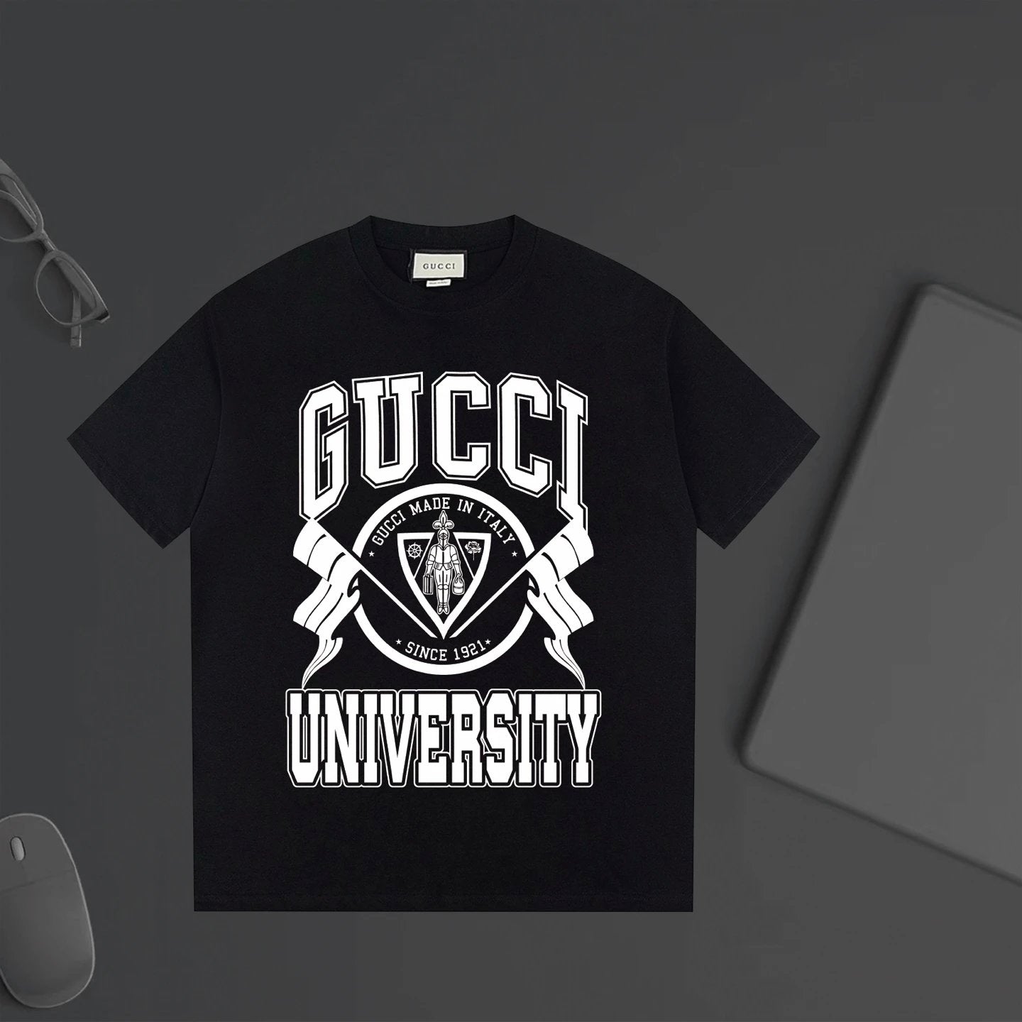 Gucci T-shirt Large Letter Print on the Chest logo round Neck Short Sleeve25ss New Pure Cotton Unisex Style T T-shirt OS Loose Fit Base Shirt Top Half Sleeve T-Shirt
