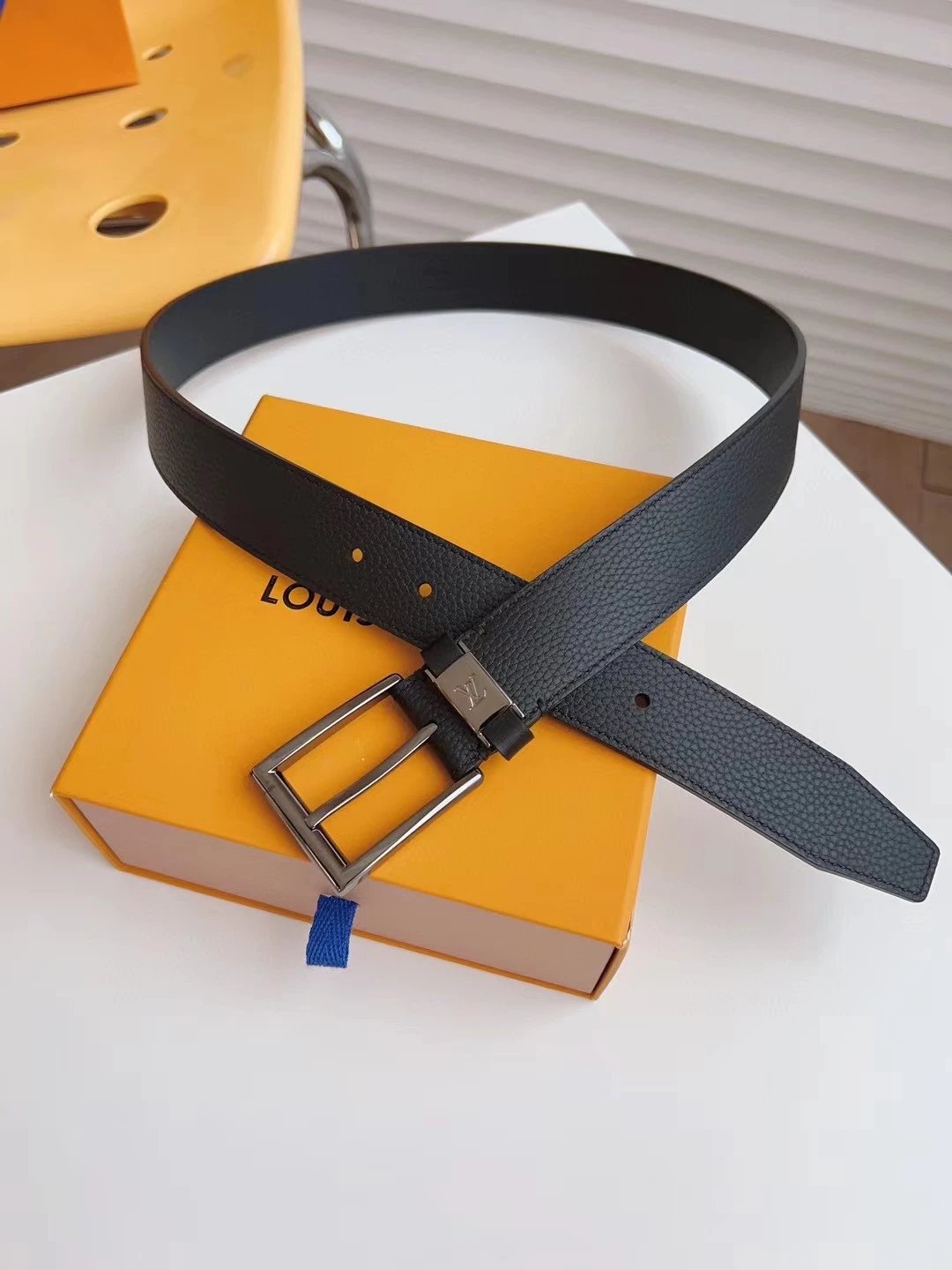 Louis Vuitton LV Belt Top version 【Counter Quality】The Most New Belt3.5cm Men's Belt Pin Buckle Men's Leather Belt with Classic Presbyopic Checkerboard Plaid Belt with Genuine Goods Packaging No Problem in and out of the Counter Versatile Casual Fashion F