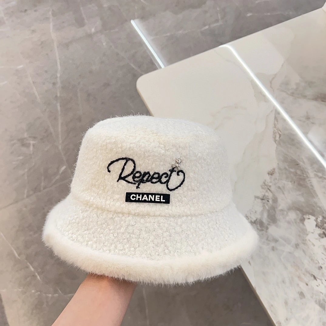 Chanel Hat Casual Hat High Quality Fashion Fashion Brand Autumn and Winter Style Embroidery Plush Fisherman Hat
Classic Versatile Casual~