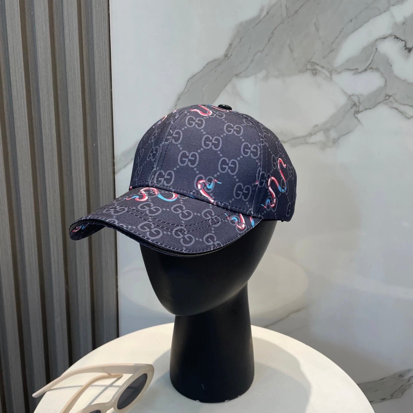 Gucci Hat Year of the Snake logo Baseball Cap Sun Protection Visor Cap Large Head Circumference Versatile Sports Hat Slimming Face Curved Brim Unisex Couple Style