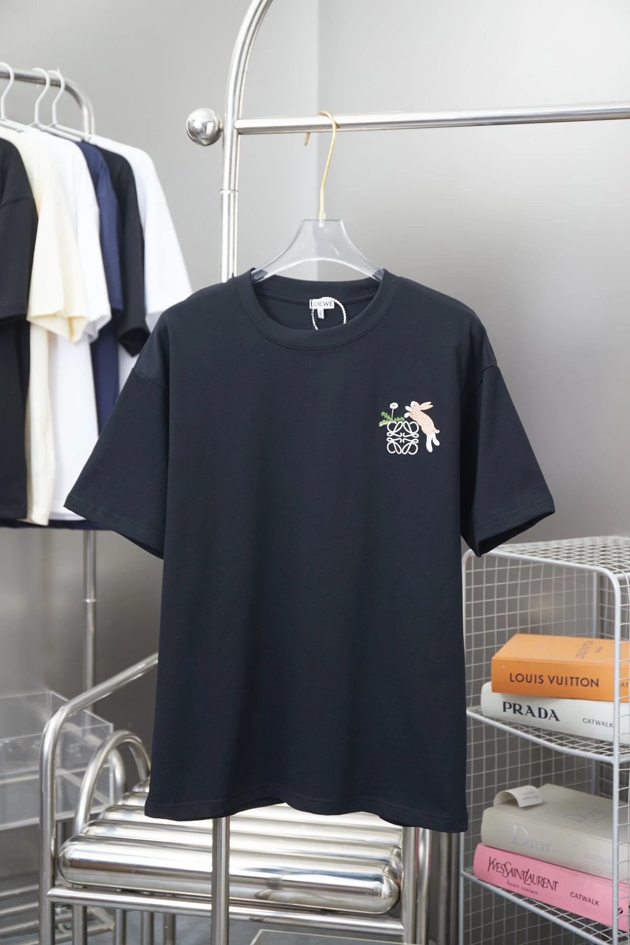 LOEWE T-shirt 25SS Early Spring New Floral Rabbit Embroidery Round Neck Short Sleeve Pure Cotton Unisex T T-shirt OS Loose Fit Base Shirt Summer Casual Simple T-Shirt