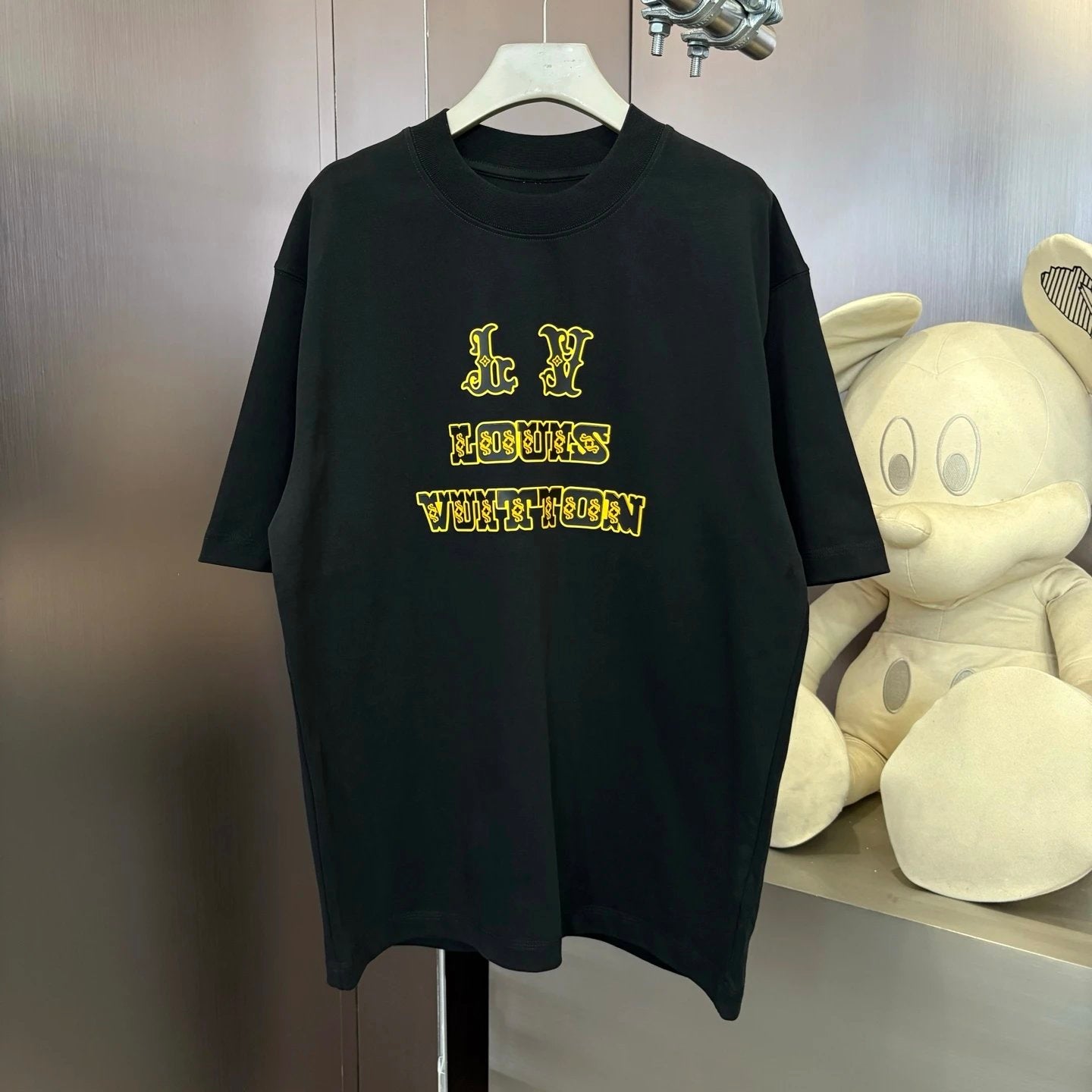 Louis Vuitton LV T-shirt Unique Letter Print on Chest logo round Neck Short Sleeve25ss New pure cotton T Unisex T-Shirt OS Drop Shoulder Loose Fit Base Shirt Top T-Shirt Short Sleeve