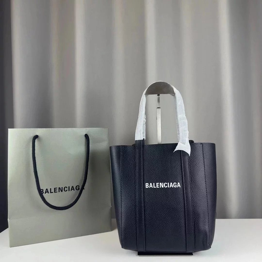 Balenciaga Bag Top version 【】everydaytote Bag New Tote Bag Men and Women Can Easily Match Italian Imported Calfskin Tote Bag Handbag Fashion Shopping Bag2Size