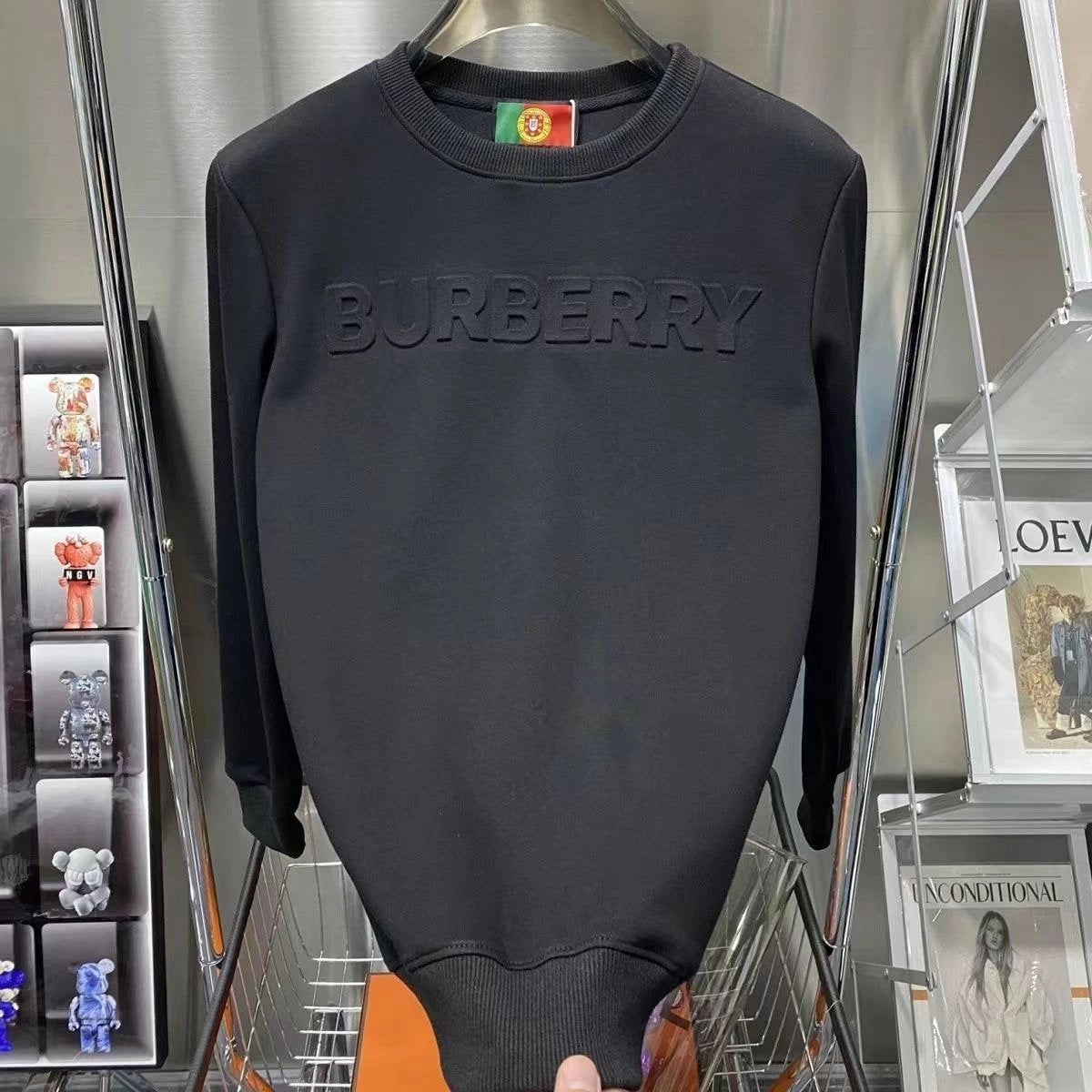 Burberry Clothing B War Horse T-shirt Sweater Collection