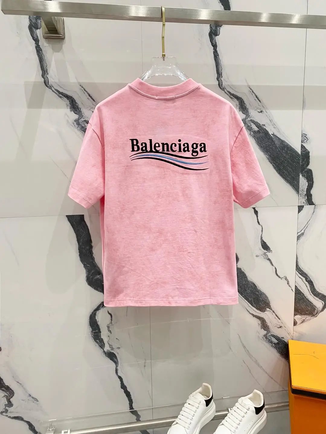 Balenciaga T-shirt Front and back wavy cola letters LOGO Embroidery?Logo Crew Neck Short Sleeve25ss New pure cotton T Unisex T-Shirt OS Loose Fit Base Shirt Top T-Shirt Short Sleeve