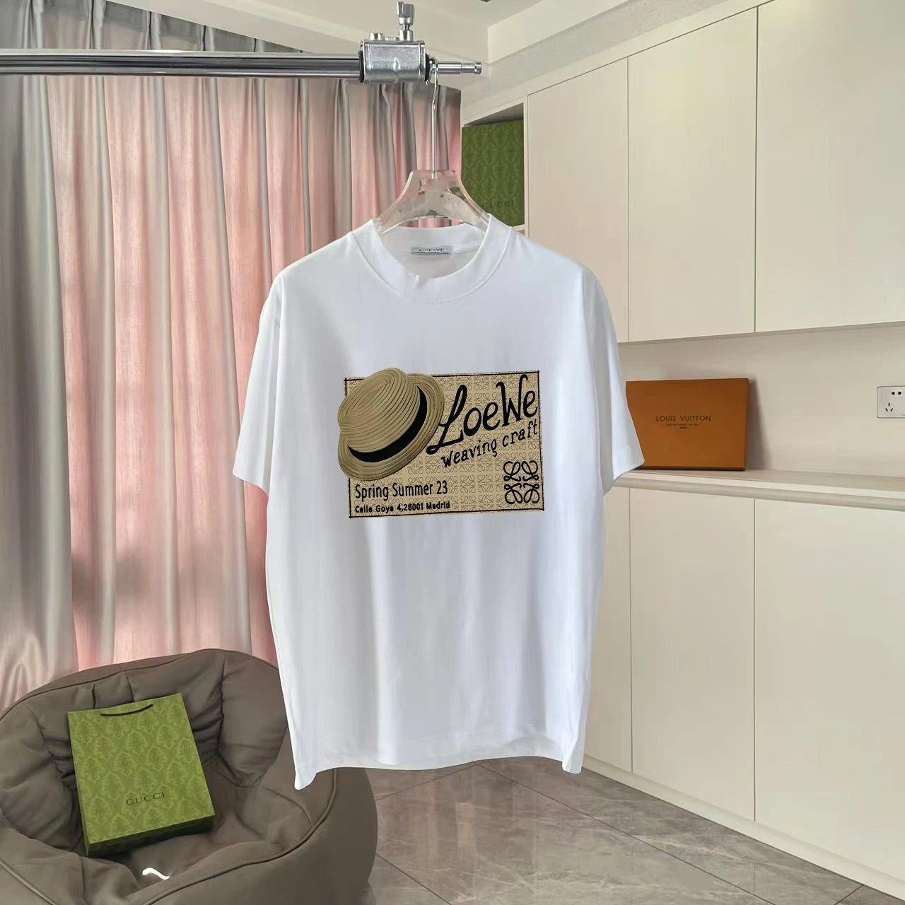 LOEWE T-shirt Chest Hat Pattern Print logo round Neck Short Sleeve25ss New Pure Cotton Unisex Style T T-shirt OS Loose Fit Base Shirt Half Sleeve T-Shirt Top Half Sleeve
